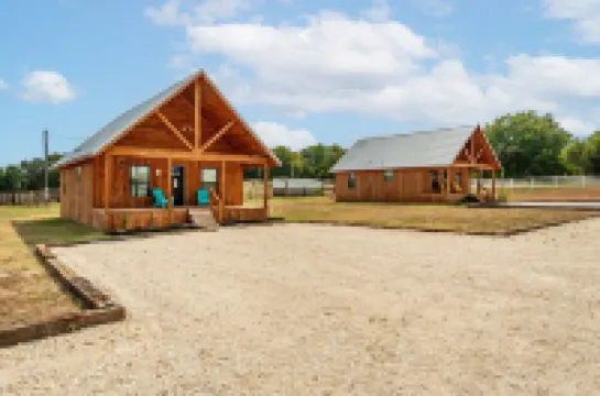 The Blue Iris Cabin on Lake Granbury