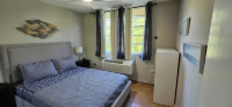 Amazing beachfront apartment on the beach サルサルのホテル