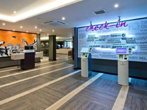 5. 프리미어 인 체..