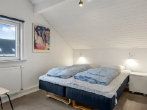 "Edly" - 2.3km from the Sea