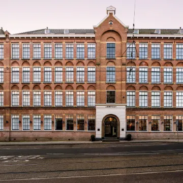 Sir Albert Hotel, Part of Sircle Collection Отели рядом с достопримечательностью «Де Дав»