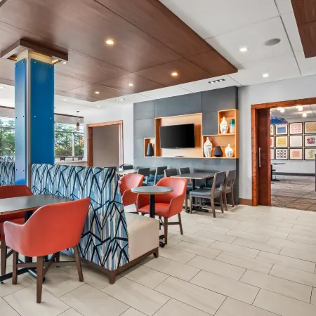 Holiday Inn Express & Suites DETROIT NORTHWEST - LIVONIA by IHG