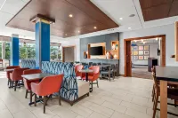 Holiday Inn Express & Suites DETROIT NORTHWEST - LIVONIA by IHG