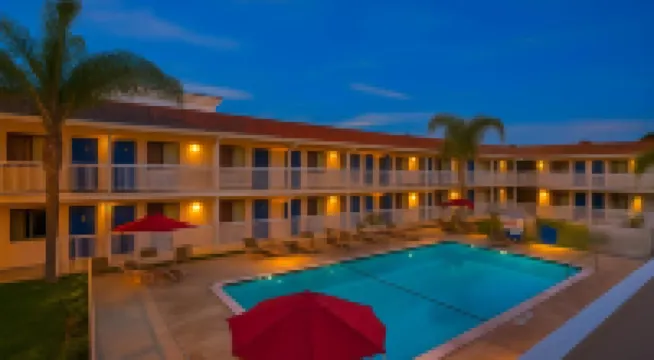 Motel 6-Carlsbad, CA Beach
