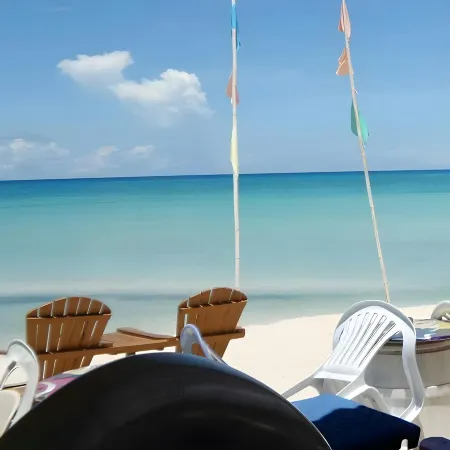 Yooneek Beach Resort