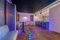 Trendy Palm Beach Adults Only - 5-Star