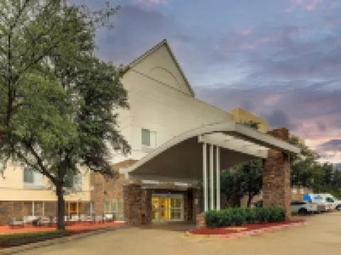 ベストウェスタン プラス ラスコリナス イン & スイーツ アーヴィングのホテル