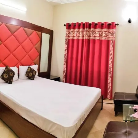 Gulshan Palace Near Agha khan Hospital
