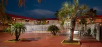 Express Inn & Suites - 5 Miles from St Petersburg Clearwater Airport Hotels in Pinellas Park