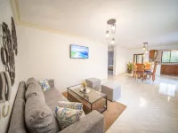 Fully Equipped 2Br Apt>dt–>5Mins to the Beach Hotels in 