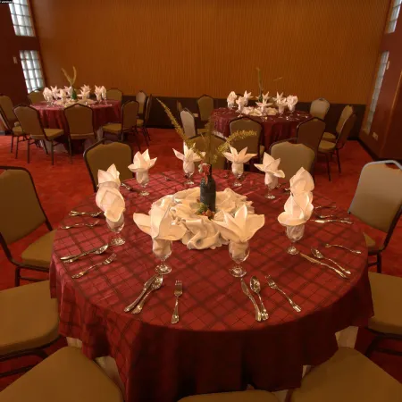 Paseo Premiere Hotel