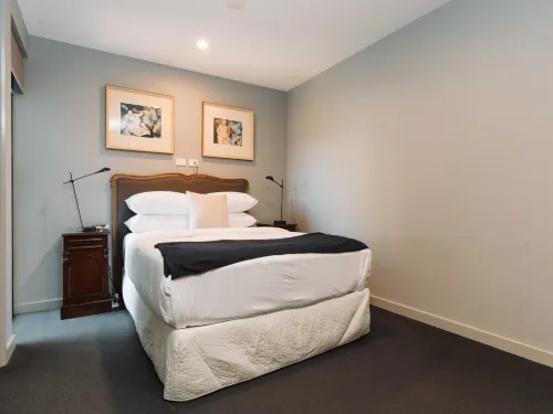 Stunning 1-Bed Above Foreshore with Water Views