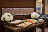 Embassy Suites by Hilton Detroit Troy Auburn Hills - breakfast