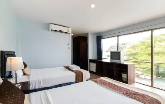 โรงแรมชบาชาเล่ต์