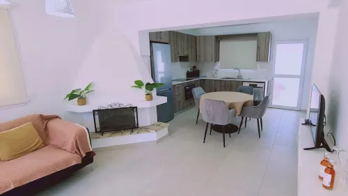 48 PER - Mellissa Villa