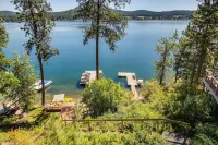 Loon Lake Waterfront Retreat: 2 Decks & Dock! - 3-Star