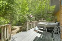 Hot Tub, Fire Pit and Mtn Views Bryson City Escape - 4-Star