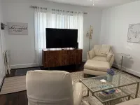 Relax near Falls Park  20 min drive Hotels in Easley