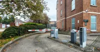 B&B Hotel London Heathrow - parking