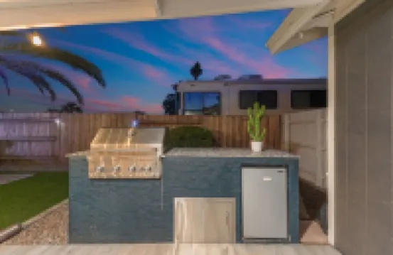 10 Mins to Spring Training• Heated Pool & Spa • Gameroom • Fully Stocked Kitchen