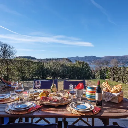 La Luna Nel Lago Lake View Garden - Happy Rentals
