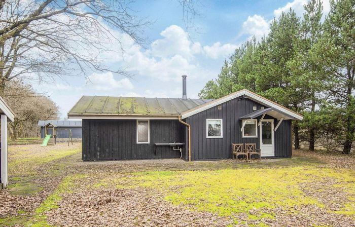 Rustic Holiday Home in Ansager Near Water