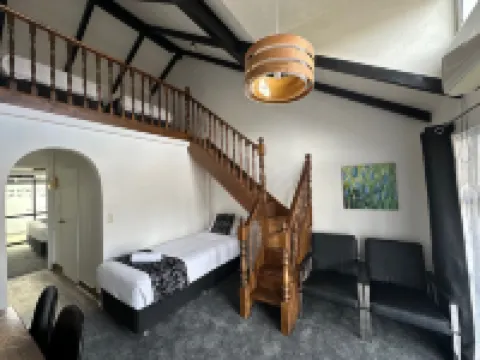 Chelmswood Motel Taupo Hotels near Taupo Airport