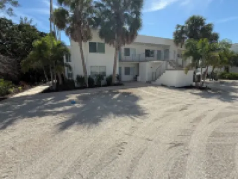 Beachfront Paradise on Lbk - Steps to Sugar Sand, Gulf Waves and Magical Sunsets