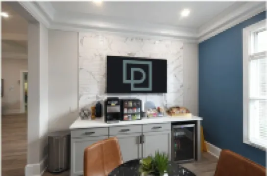 Landing Beautiful 1bd, Courtyard, Clubhouse