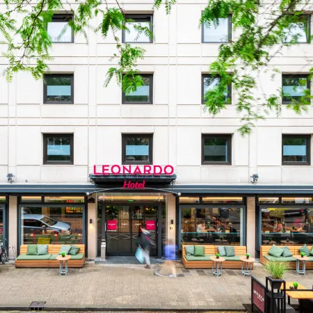 Leonardo Hotel Rotterdam Savoy Отели рядом с достопримечательностью «Старый порт»