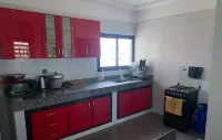 Elegant 2-Bedroom Apartment in Chic Abidjan Neighborhood
