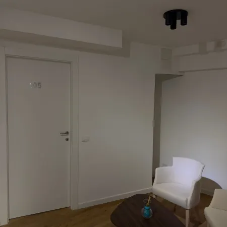 ROOMS 78