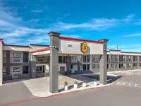 Super 8 by Wyndham Lubbock Airport Hotel di Lubbock