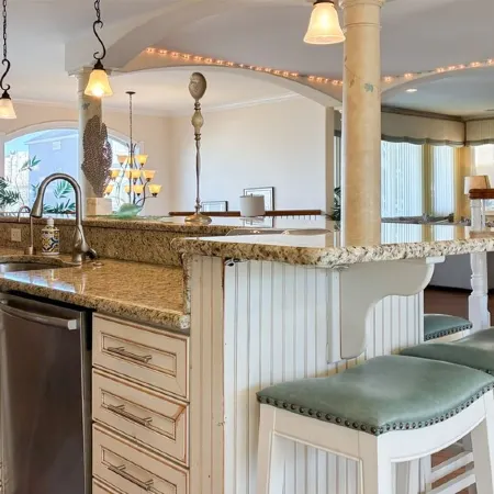 Large Luxury Beach Home-8 Bedrooms, 8 Full Baths, Pool, Elevator & Rooftop Deck!