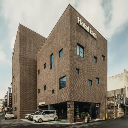 Hotel IAM