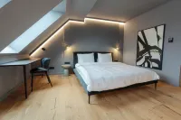 Conlon House Central - Homestays