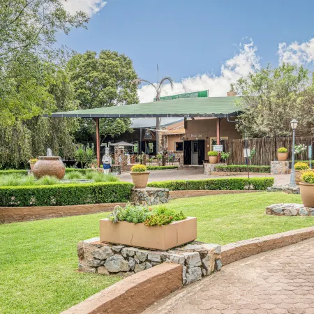 Riverstone Lodge