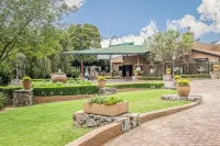Riverstone Lodge