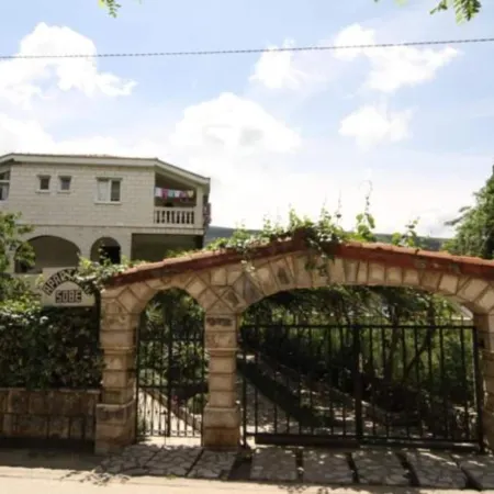 Apartments Roza