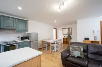 Apartment 2 Bedroom, Ballyhackamore - Hot Tub