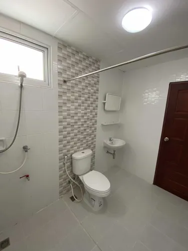 รูปภาพของดำเนินเรสซิเดนซ์ (Damnoen Residence)
