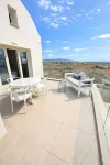 Apeiron Akrotiri