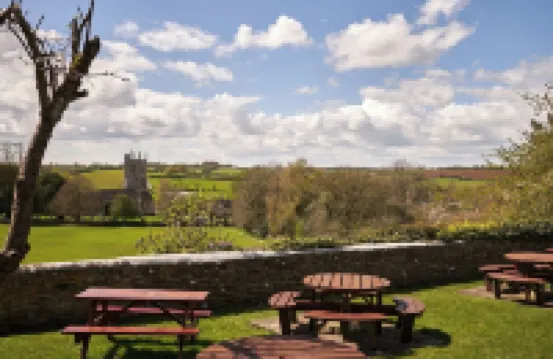 The George Inn & Plaine