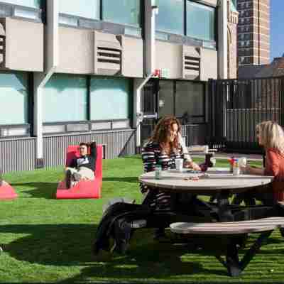 Parkside Student Residence Hotel Exterior