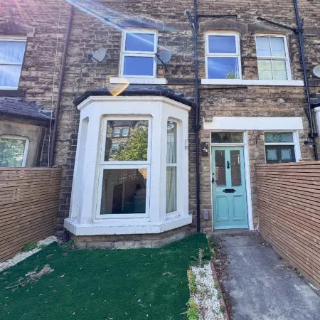 6 Bedroom Victorian Townhouse in Central Harrogate