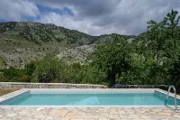 Nomas Home Imbros - Swimmingpools