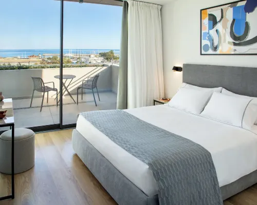L RESIDENCES & Suites Hotels in Larnaca