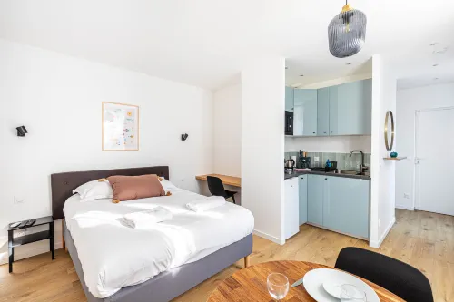 GuestReady - studio direct Champs Elysées
