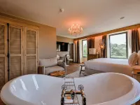 Le Hameau des Pesquiers Ecolodge & Spa, Curio Collection by Hilton Hotels in Hyeres