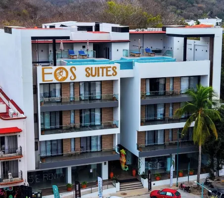 EOS Suites - Rooftop Pools
